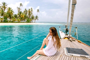 Panama City : Visite nocturne des îles San Blas en bateau à voile avec repas