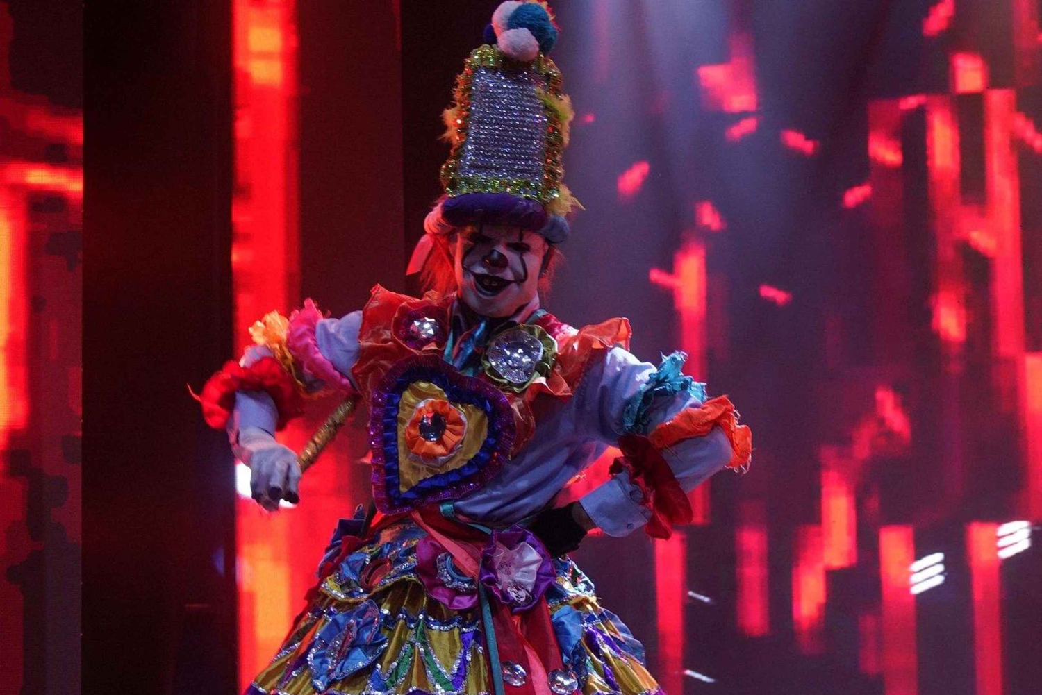 Panama City: Show at Emotions Dinner $50 Credit Included