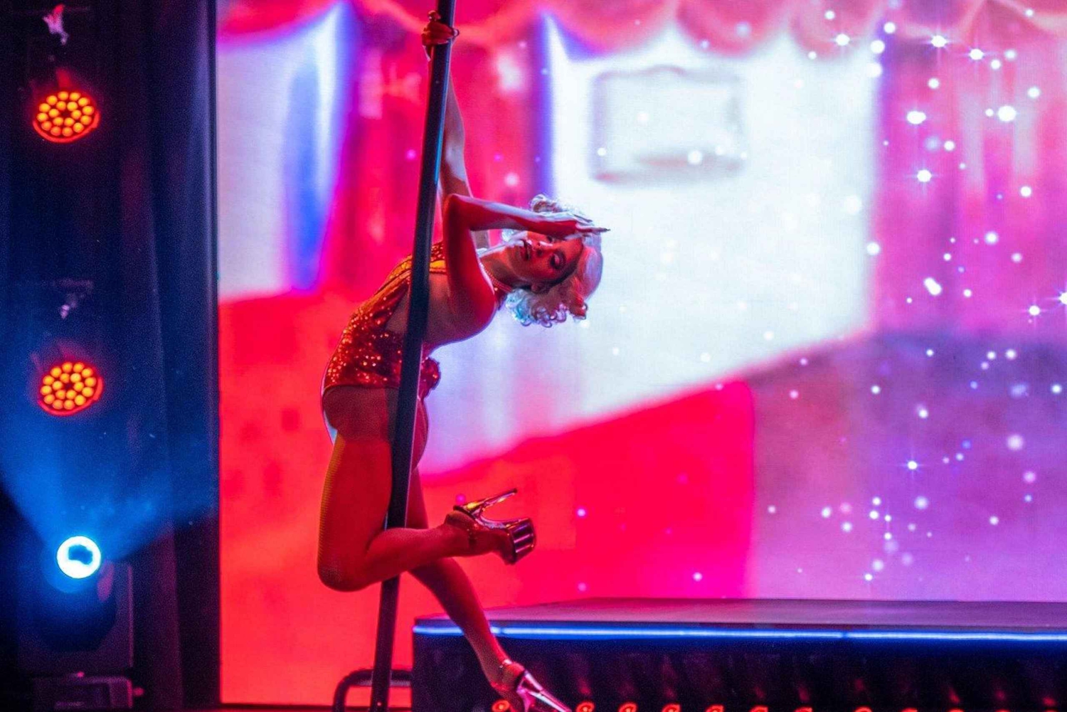 Panama City: Show at Emotions Dinner $50 Credit Included