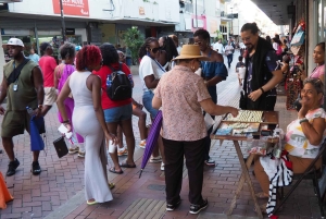 Tour gastronomico dello street food a Panama con oltre 20 assaggi