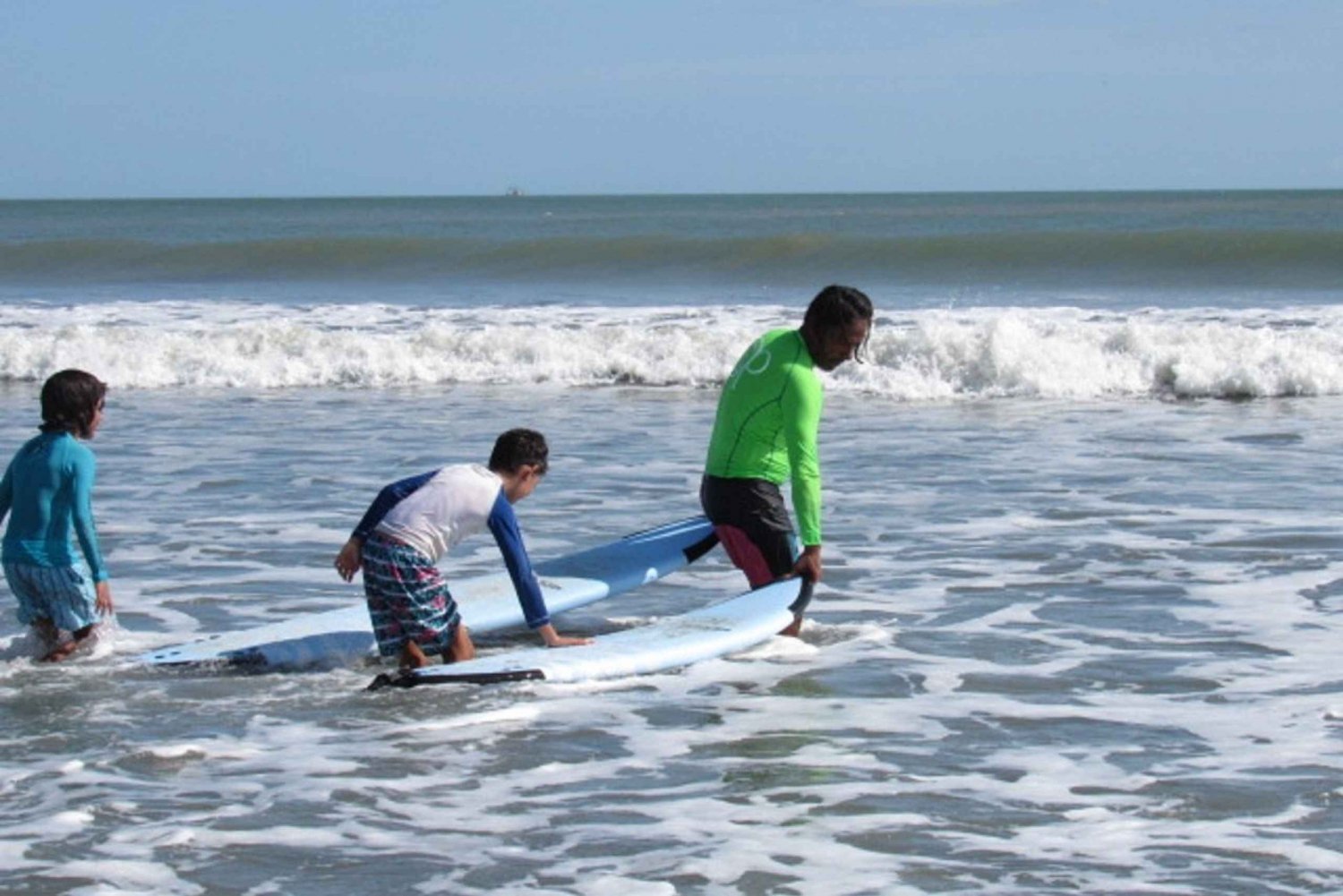 Ciudad de Panamá: Clase de Surf y Día de Playa en Playa Caracol