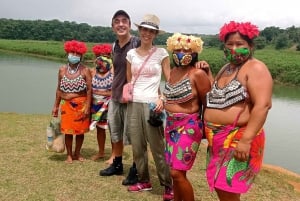 Panama City : Visitez la culture indigène Emberá, la jungle et les chutes d'eau.