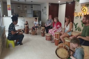 Panama Drumming Cultural Immersive Experience med lokal professionel