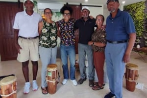 Expérience culturelle immersive de tambourinage au Panama avec un professionnel local