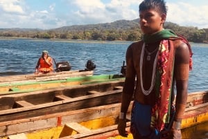 Panama: Indian Village Embera Tusipono