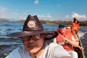 Panama: Indian Village Embera Tusipono