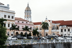 Panama : Must-See Sites Walking Tour With A Guide