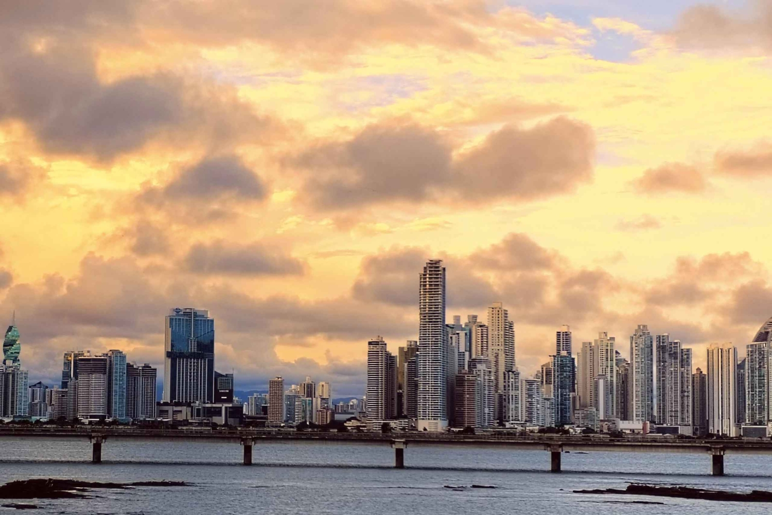 Panama: Night Tour and The Point Lookout