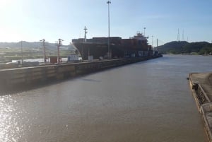 Panamá: Excursión por el Canal de Panamá a través de dos esclusas con almuerzo