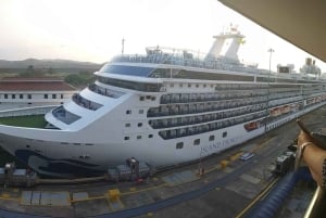 Panama: Stopover City Tour, Canal visit with a Local Guide