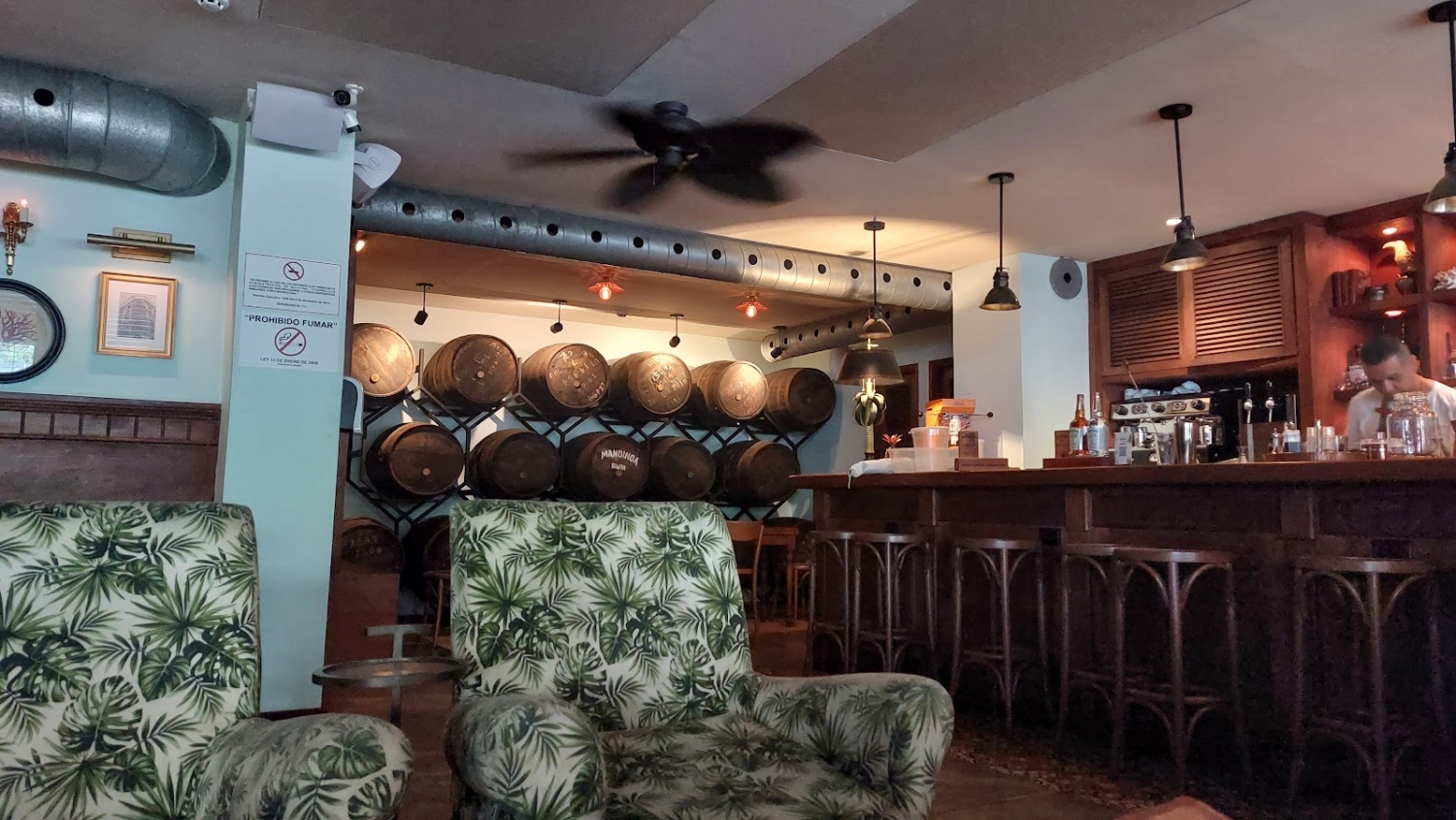 Pedro Mandinga Rum Bar & Café