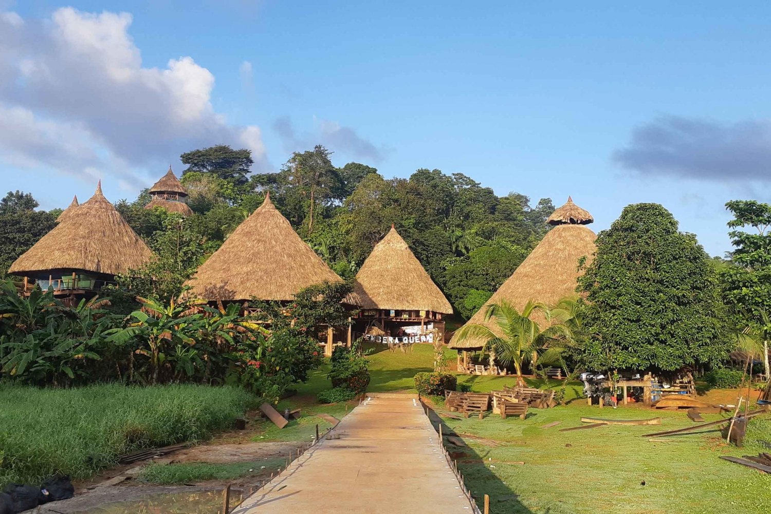 Tour privado de 6 horas a la Comunidad Embera Raíces de Panamá