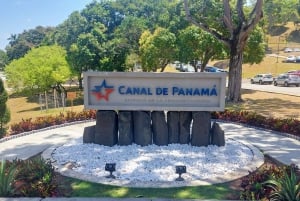 Excursión Privada y Personalizada de Medio Día por el Canal y la Ciudad de Panamá