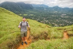 Rapel e caminhada pela Sleeping Indian Mountain no vale de Anton