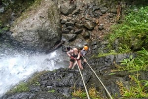 Rappel y excursión a la Montaña del Indio Durmiente en el valle de Antón