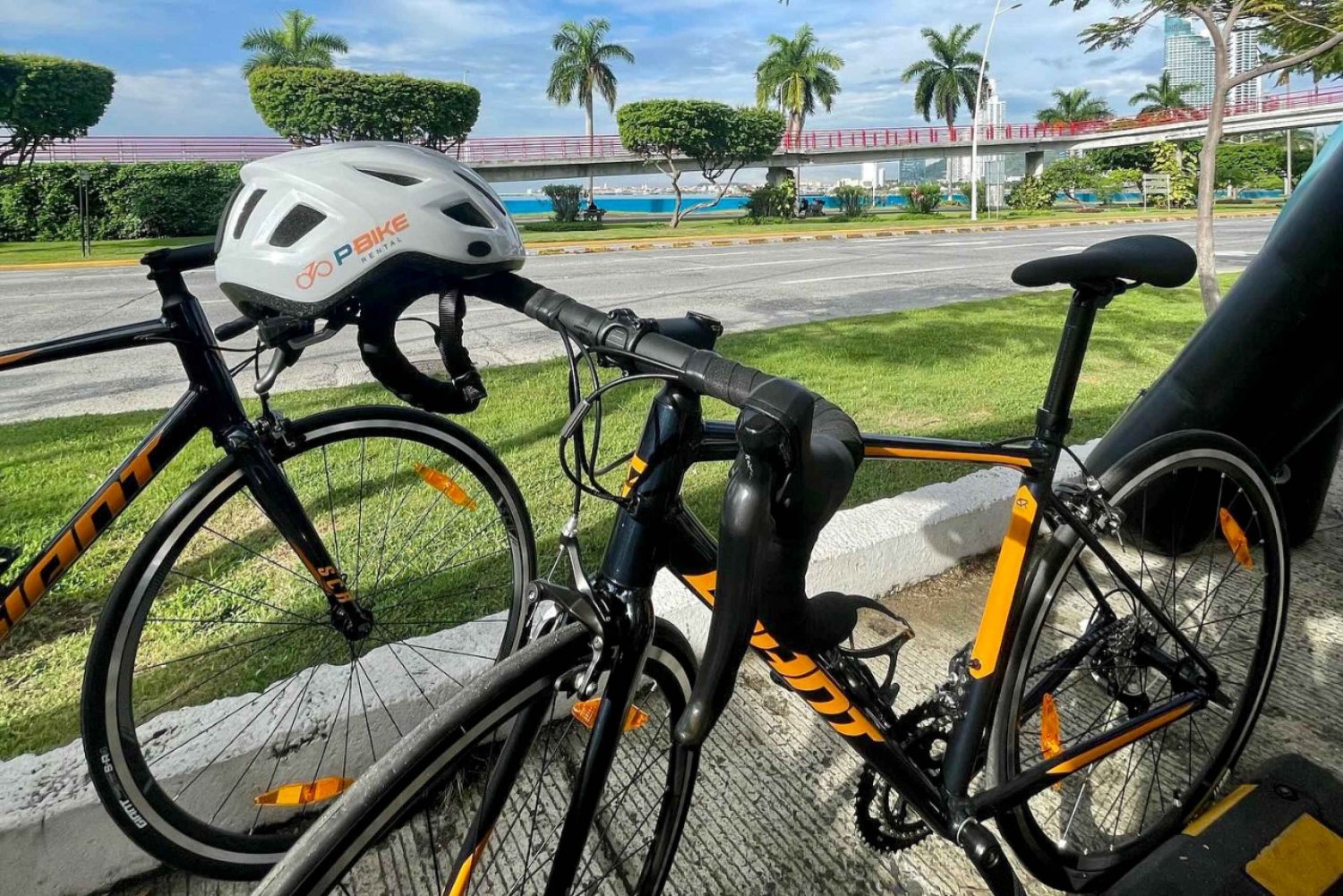 Road Cykeluthyrning i Panama City