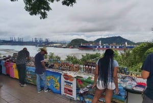 El Centro de Visitantes del Canal de Panamá y visita a la ciudad