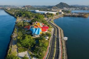 VIP Private roundtrip transportation service in Panama city