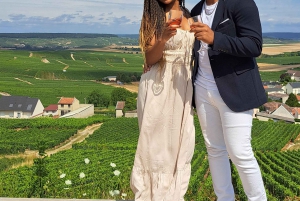 Authentic Champagne Tour: 3 vineyards, 10 Tastings & Lunch
