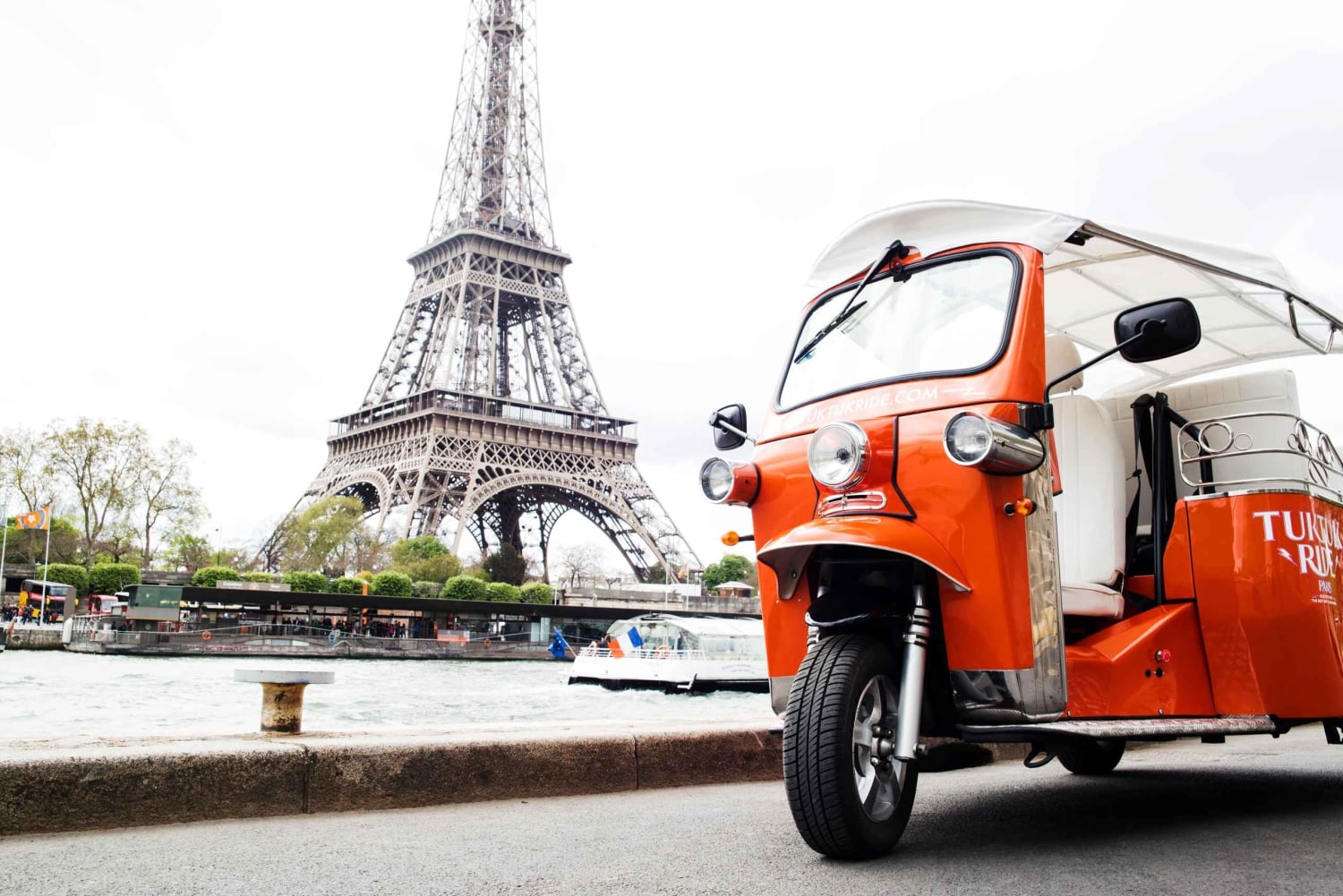 Best of Paris in 2 Hours by Private Electric TukTuk