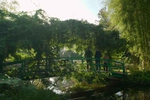 Claude Monet Tour: Giverny, Rouen, Etretat Dagstur fra Paris