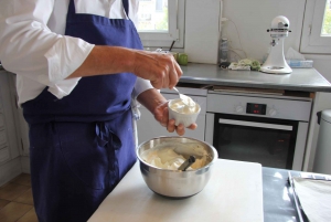 Fransk dessertklass med en parisisk kock