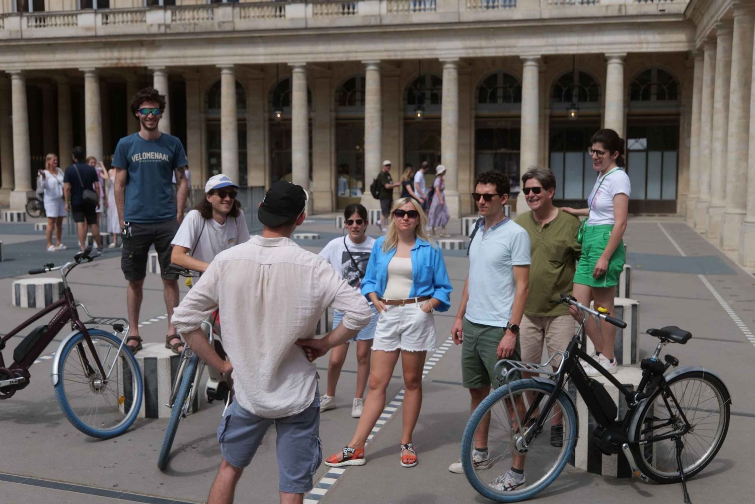 Discover Paris by bike