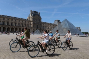 Discover Paris by bike