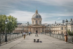 Discover Paris in Style: Private Guided Walking Tour