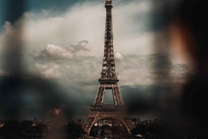 Acesso reservado exclusivo à Torre Eiffel, ao topo ou ao 2.º andar