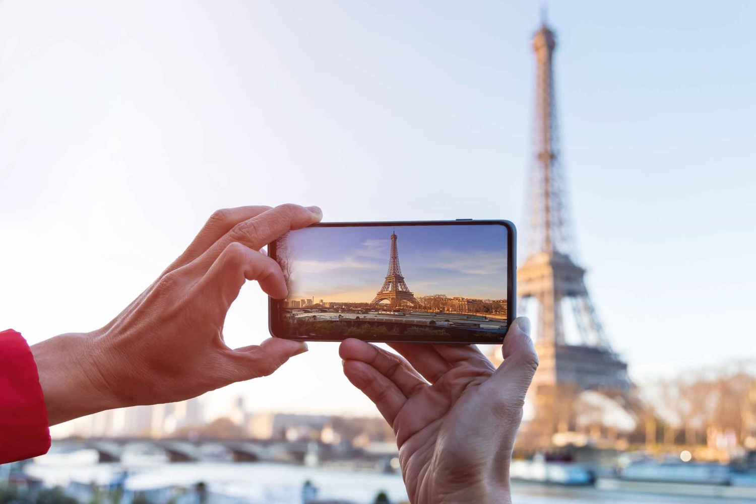Accès réservé à la Tour Eiffel, au sommet ou au 2e étage en ascenseur