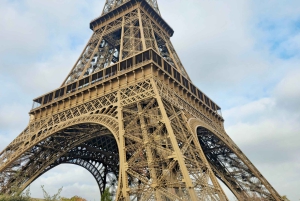 エッフェル塔入場：頂上または2階（オーディオガイド付き）