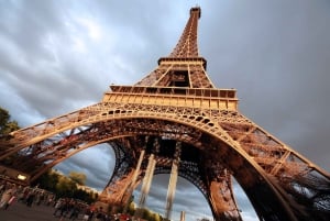 Visite guidée de la Tour Eiffel et croisière fluviale sur la Seine