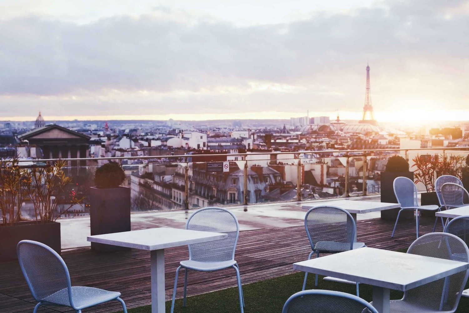 Torre Eiffel: pranzo o cena con visita alla cima o 2° piano