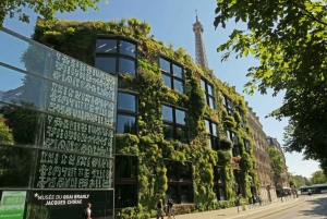 エッフェル塔の写真撮影スポット付き予約制入場