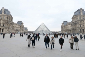 Emily in Paris Journey tour - Le coeur de Paris
