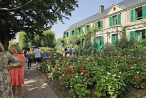 Cherry Blossom Season in Paris: A Captivating Experience