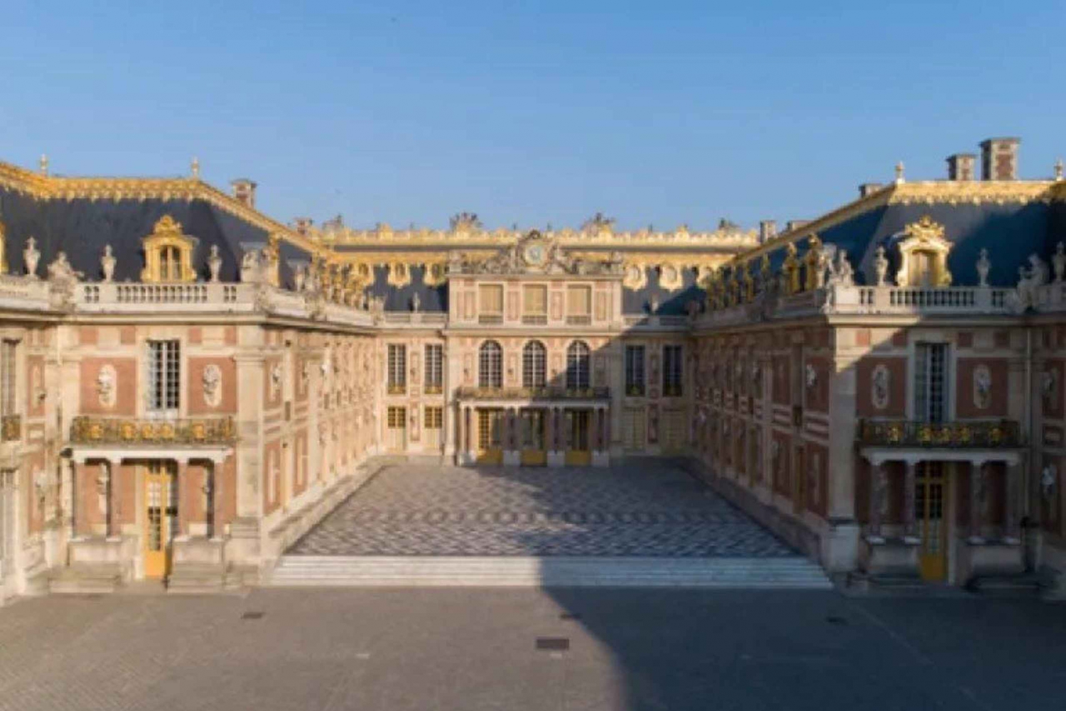 Excursión de París al Palacio de Versalles en Tootbus