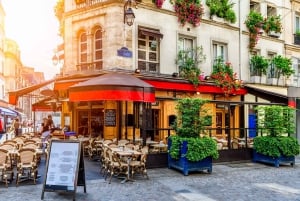 Family Tour of Paris Old Town and Grévin Museum