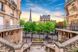 Family Tour of Paris Old Town and Grévin Museum