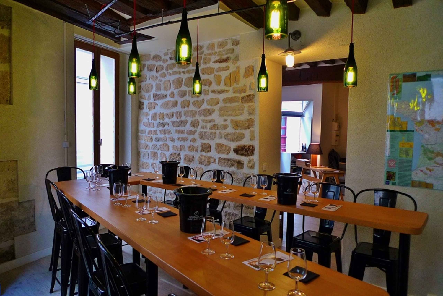 Corso di degustazione di vini francesi con un sommelier