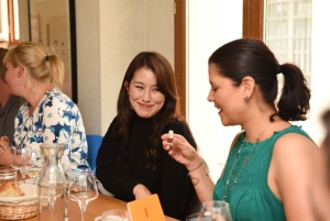 Corso di degustazione di vini francesi con un sommelier