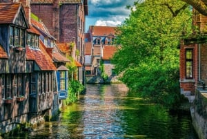 From Paris: Day Trip to Bruges with Optional Seasonal Cruise