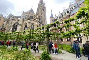 From Paris: Day Trip to the Enchanting Brussels and Bruges