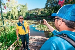 From Paris: Guided Day Trip to Monet's Garden in Giverny