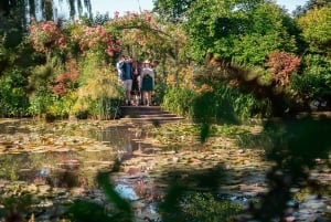 From Paris: Guided Day Trip to Monet's Garden in Giverny
