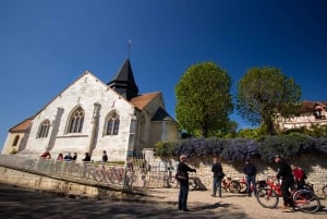 From Paris: Monet Garden & Giverny Bike Tour and Picnic Stop