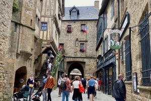 Z Paryża: Prywatna wycieczka Mont Saint-Michel i Normandia D-Day Tour