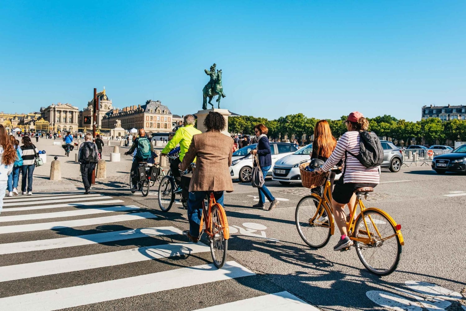 パリ発：優先入場ベルサイユ宮殿自転車ツアー