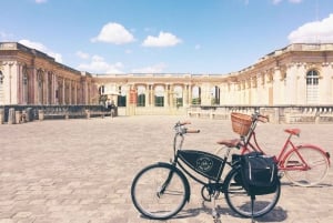 From Paris: Skip-the-Line Palace of Versailles Bike Tour